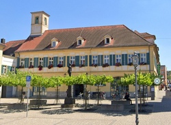 karlsplatz.jpg