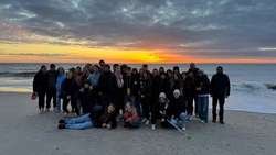 gruppe am strand.jpg