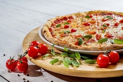 pizza und cocktails.jpg