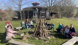 an der feuerstelle.jpg