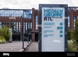 hauptsitz-der-mediengruppe-rtl-deutschland-am-picassoplatz-in-deutz-koln-hauptsitz-der-mediengruppe-rtl-deutschland-am-picassoplatz-in-2gdn5hk.jpg