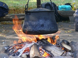 freilichtmuseum hitzacker_kessel über feuer.jpg