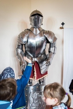 kinderfuehrung-interaktiv-2019-22-400x600.jpg