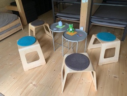 lodge innen tisch und st&uuml;hle 2 (002).jpg